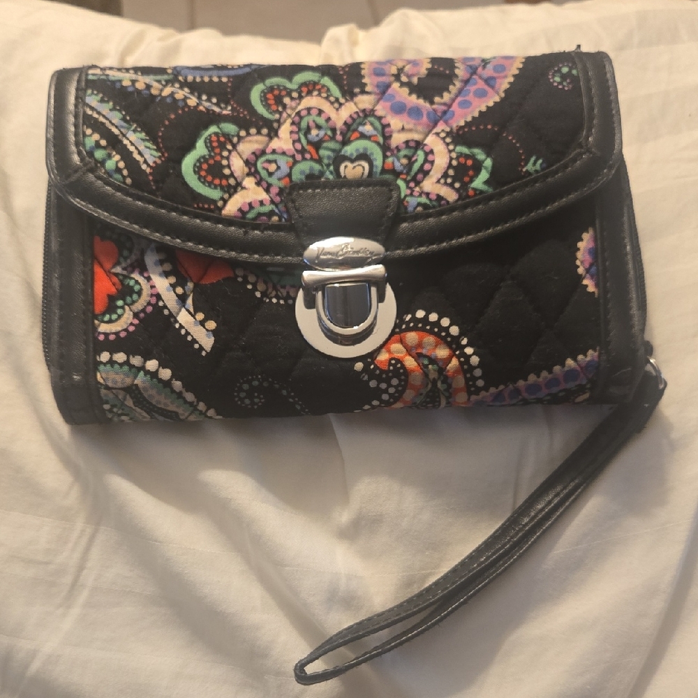 VERA BRADLEY WALLET CLUTCH WRISTLET